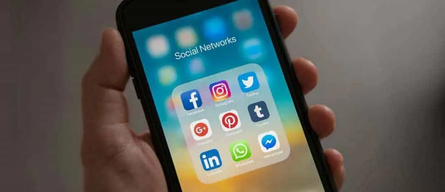 How Social Media Contributes to Drug Abuse
